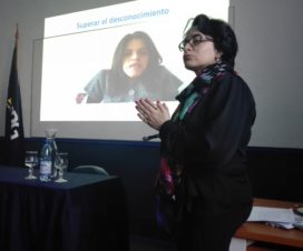Beatriz Cabanillas presenta videos de expositores